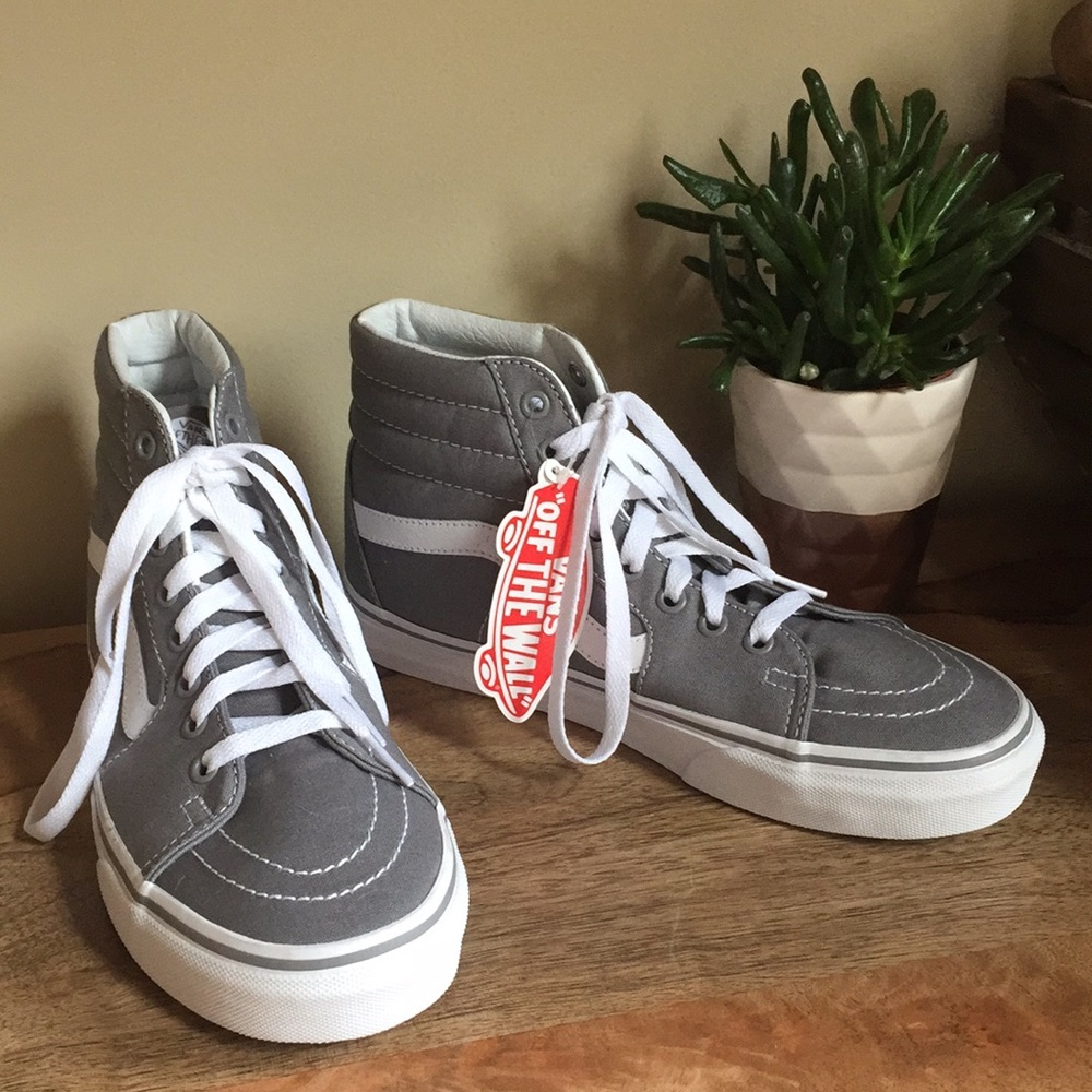 *NEW* Grey and White Vans Size 8.5